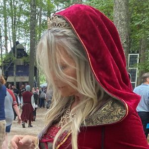 Meet your Posher, Brenda